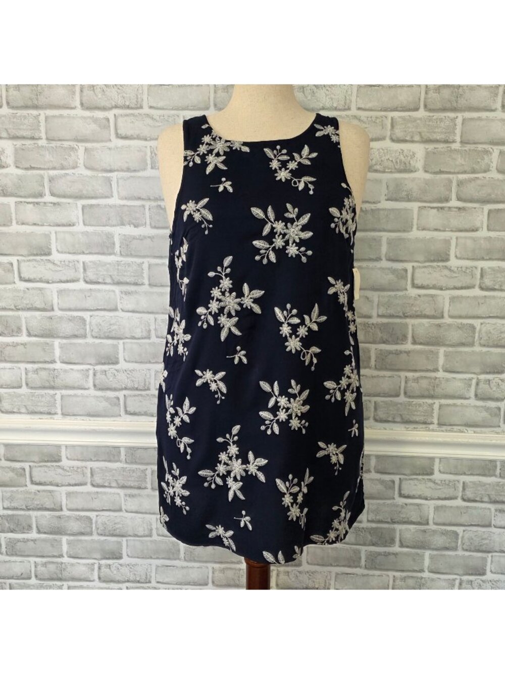 Aéropostale Navy Blue Floral Embroidered Shift Dress Sleeveless Relaxed Fit XL